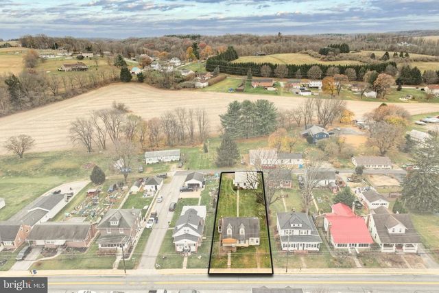 84 CHURCH ST, Seven Valleys, PA 17360