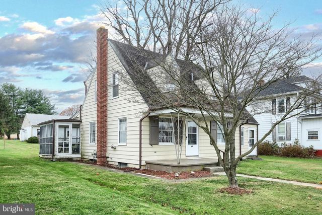 84 CHURCH ST, Seven Valleys, PA 17360