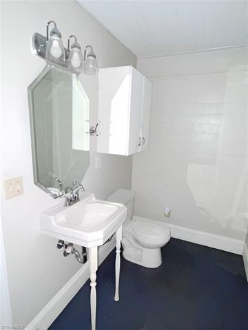 202 E Central Avenue, Catawba, NC 28609