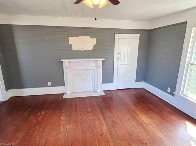 202 E Central Avenue, Catawba, NC 28609