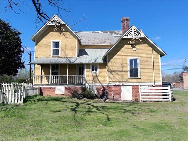 202 E Central Avenue, Catawba, NC 28609