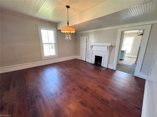 202 E Central Avenue, Catawba, NC 28609