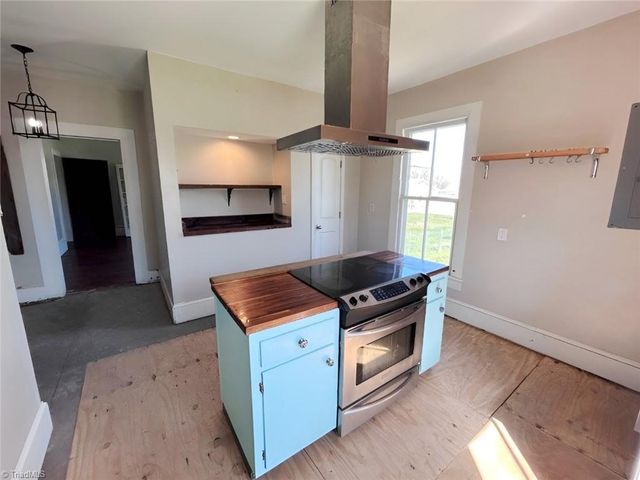 202 E Central Avenue, Catawba, NC 28609