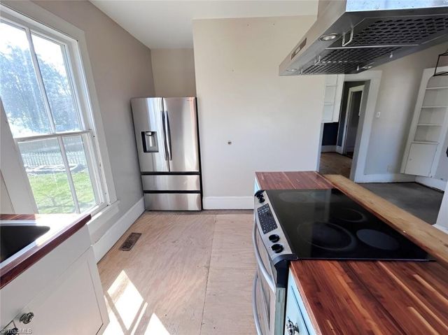 202 E Central Avenue, Catawba, NC 28609