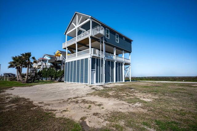 2419 Audubon Avenue, Gilchrist, TX 77617