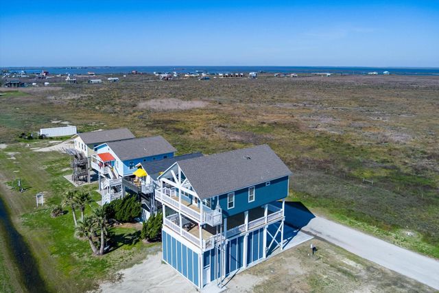 2419 Audubon Avenue, Gilchrist, TX 77617