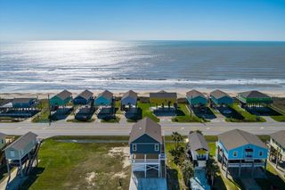 2419 Audubon Avenue, Gilchrist, TX 77617