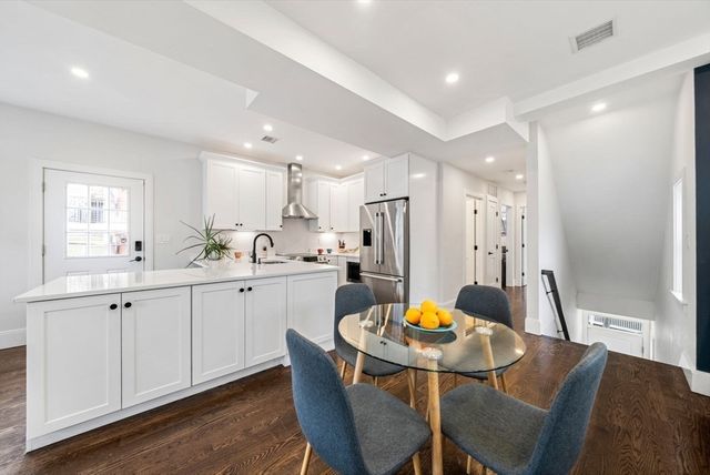 12-14 Porter St 12, Boston, MA 02130