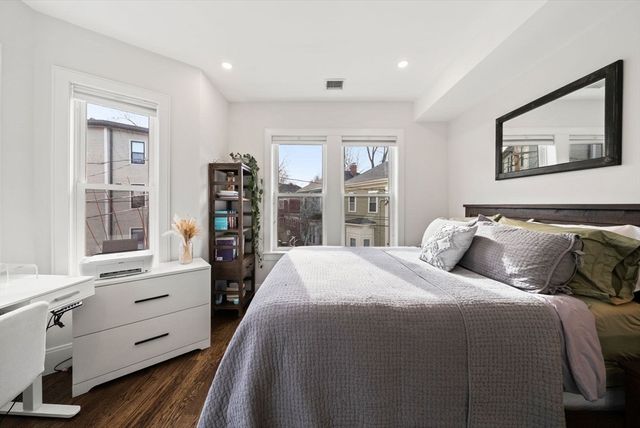 12-14 Porter St 12, Boston, MA 02130