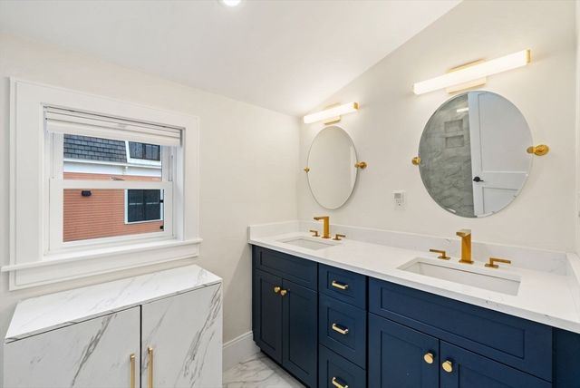 12-14 Porter St 12, Boston, MA 02130