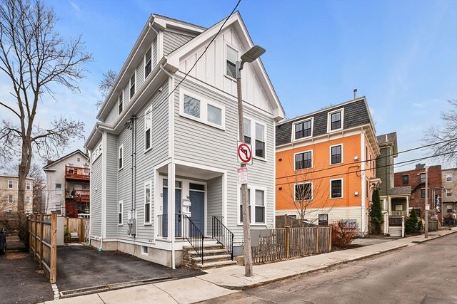 12-14 Porter St 12, Boston, MA 02130