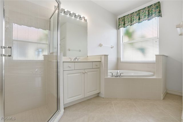 10537 Bella Vista DR, Fort Myers, FL 33913