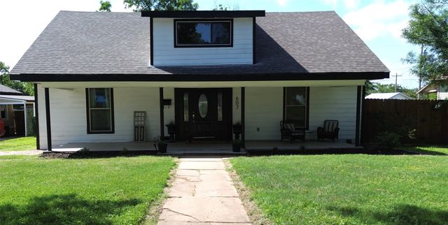 607 W 9th Street, Cisco, TX 76437