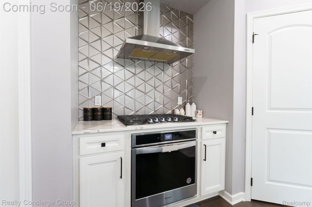 2165 MEMORIAL Lane, Rochester Hills, MI 48307