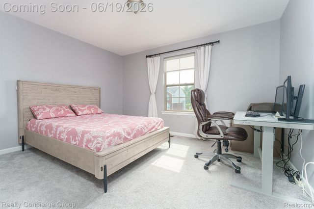 2165 MEMORIAL Lane, Rochester Hills, MI 48307