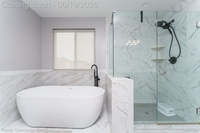 2165 MEMORIAL Lane, Rochester Hills, MI 48307
