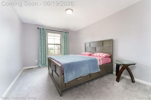 2165 MEMORIAL Lane, Rochester Hills, MI 48307