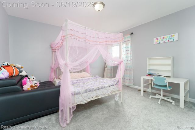 2165 MEMORIAL Lane, Rochester Hills, MI 48307