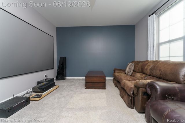 2165 MEMORIAL Lane, Rochester Hills, MI 48307