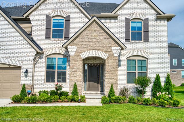 2165 MEMORIAL Lane, Rochester Hills, MI 48307