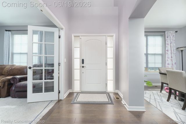 2165 MEMORIAL Lane, Rochester Hills, MI 48307