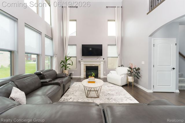 2165 MEMORIAL Lane, Rochester Hills, MI 48307