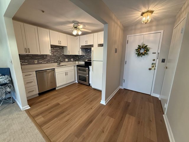 595 Revere Beach Pkwy 39, Revere, MA 02151