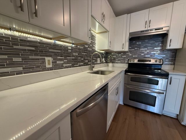 595 Revere Beach Pkwy 39, Revere, MA 02151