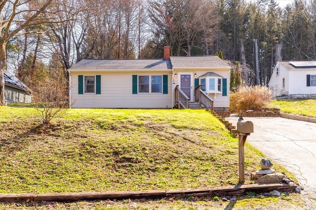 33 Marcius Rd, Worcester, MA 01607