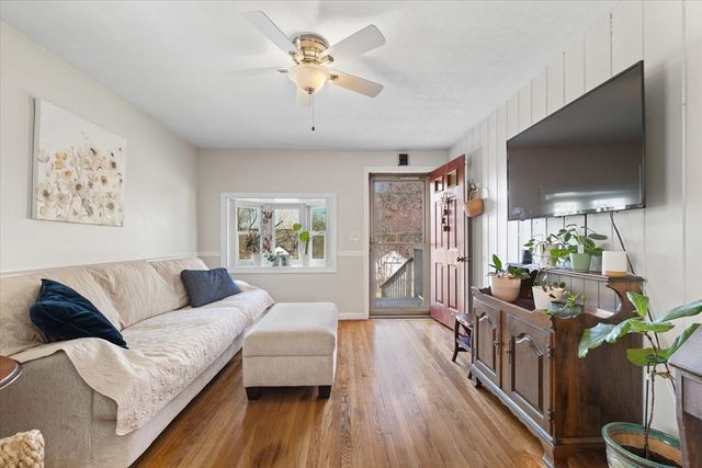 33 Marcius Rd, Worcester, MA 01607