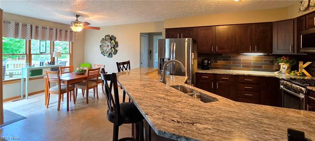 19694 Summer Place Drive, Strongsville, OH 44136