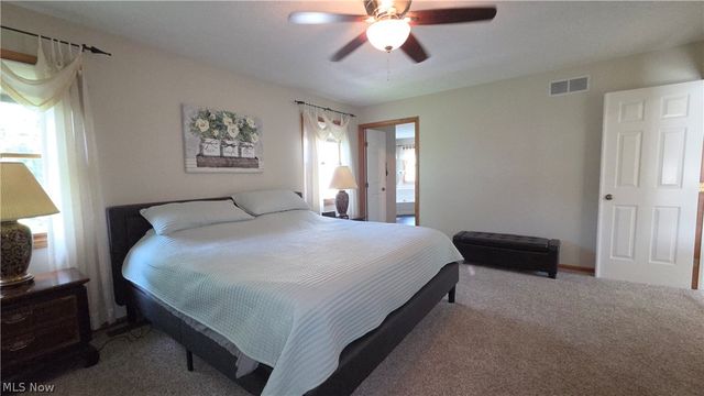 19694 Summer Place Drive, Strongsville, OH 44136
