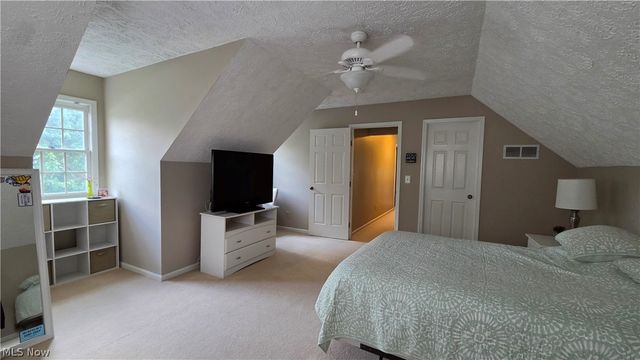 19694 Summer Place Drive, Strongsville, OH 44136