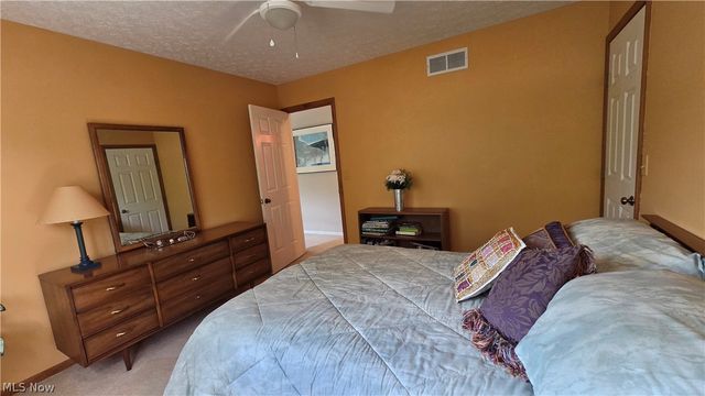19694 Summer Place Drive, Strongsville, OH 44136