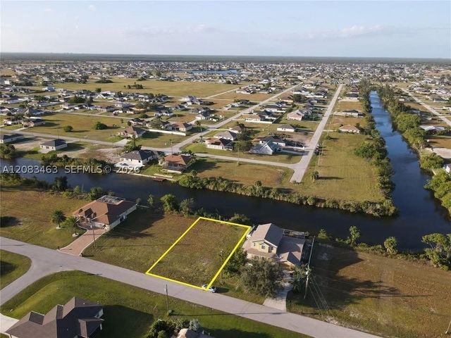 223 NW 19th Ter, Cape Coral, FL 33993