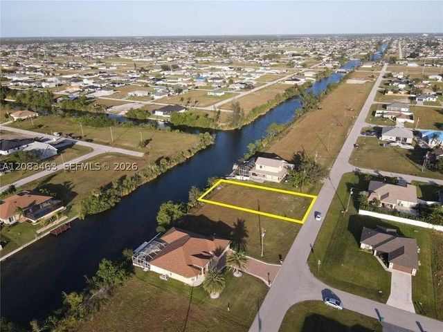223 NW 19th Ter, Cape Coral, FL 33993
