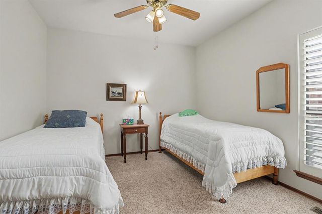 2417 Ashecroft Circle, Edmond, OK 73034
