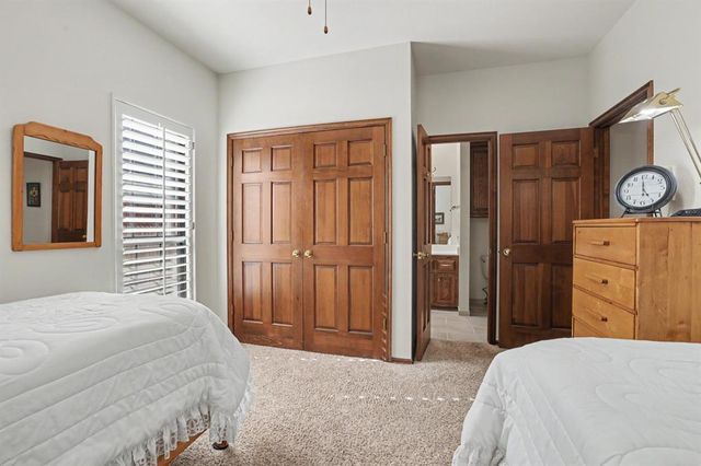 2417 Ashecroft Circle, Edmond, OK 73034