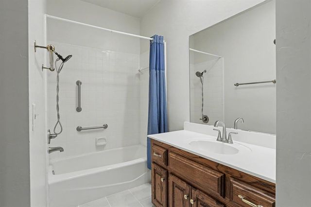2417 Ashecroft Circle, Edmond, OK 73034