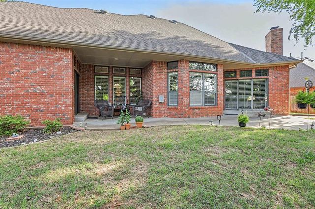 2417 Ashecroft Circle, Edmond, OK 73034