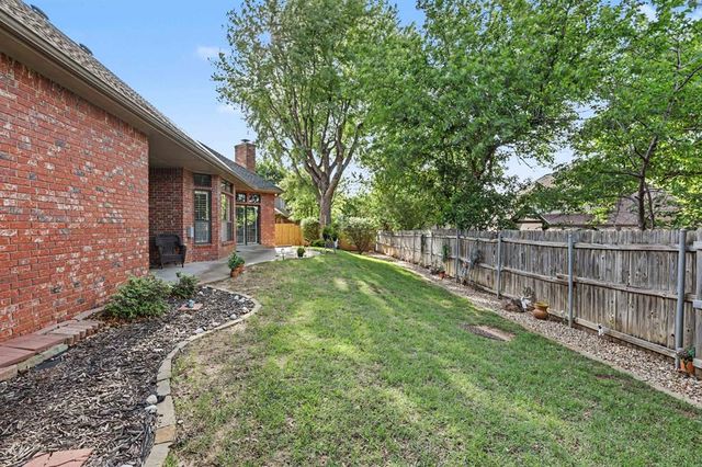 2417 Ashecroft Circle, Edmond, OK 73034