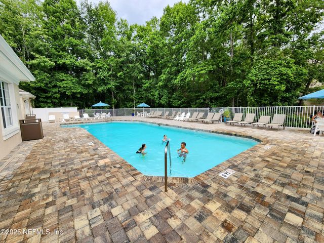 8601 BEACH Boulevard 310, Jacksonville, FL 32216