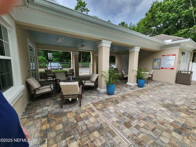 8601 BEACH Boulevard 310, Jacksonville, FL 32216