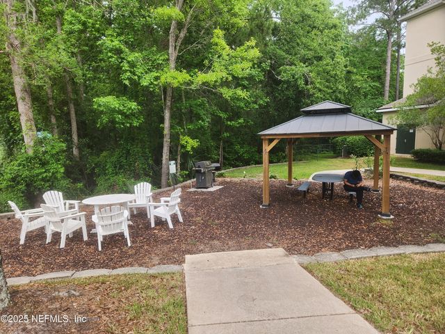 8601 BEACH Boulevard 310, Jacksonville, FL 32216