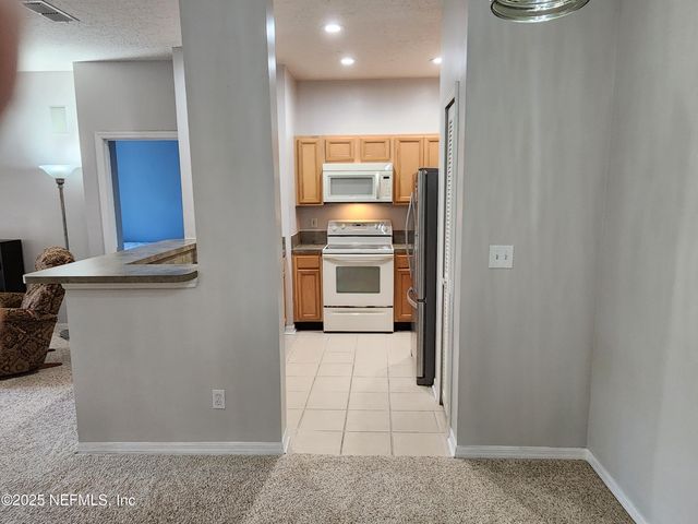 8601 BEACH Boulevard 310, Jacksonville, FL 32216