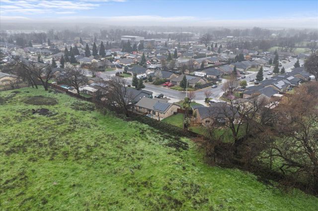 3535 Cazadero Way, Anderson, CA 96007