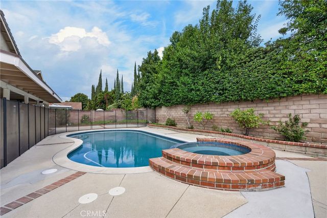 1724 Hilliard Avenue, Simi Valley, CA 93063