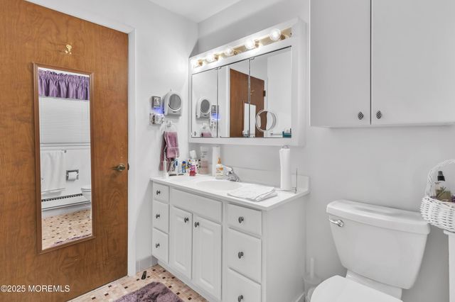 32C Yorkshire Court, Manchester, NJ 08759