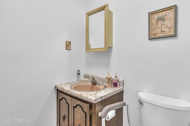 32C Yorkshire Court, Manchester, NJ 08759