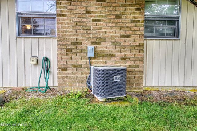 32C Yorkshire Court, Manchester, NJ 08759